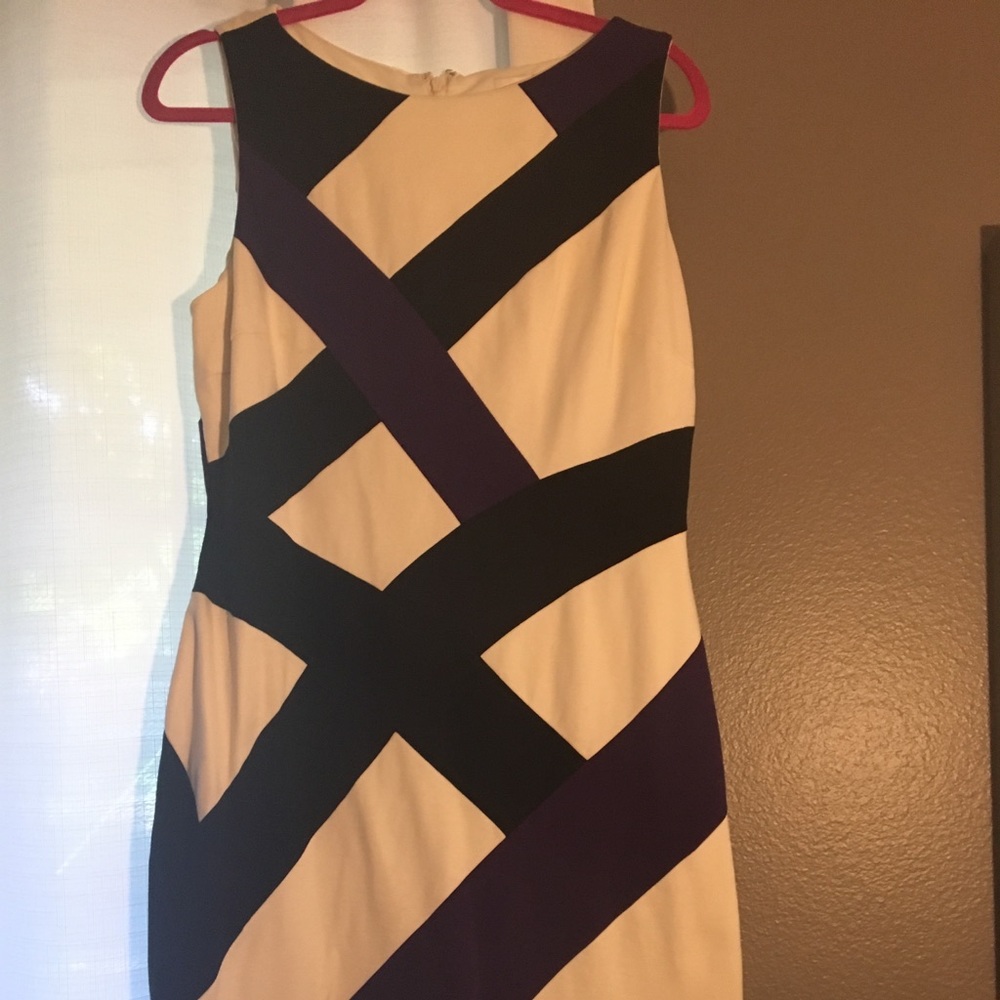 Cache beautiful stretch sheath dress.